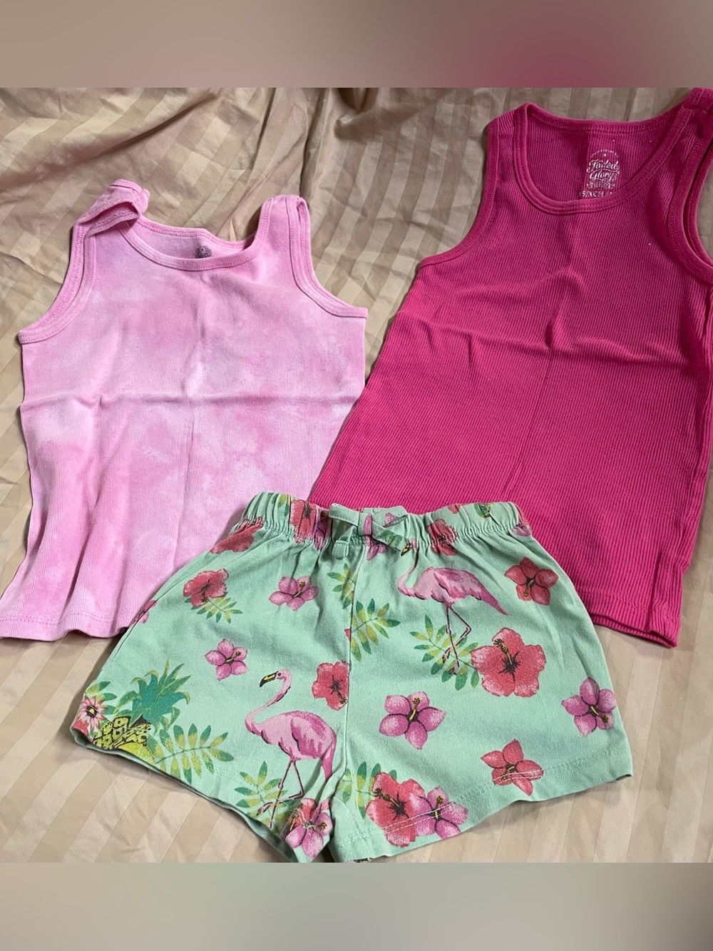 Tropical pink